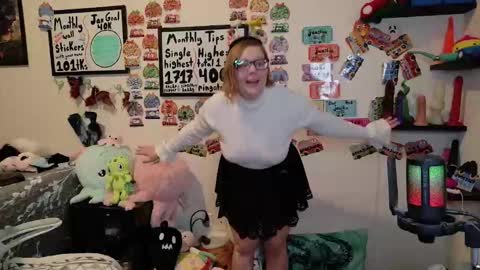 Pixie and Tentacle Overlord online show from 01.16.26