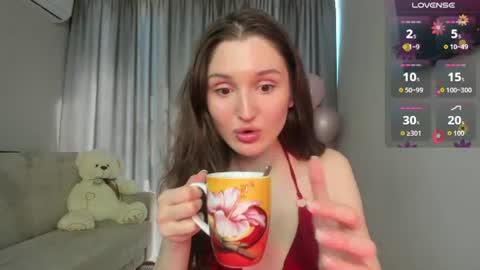 Snapshot of tender_babyyy chatting on 06.17.26 Amina online show from 06.17.26