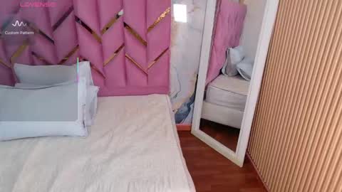 Snapshot of tendermommy chatting on 10.31.25 Tatiana online show from 10.31.25