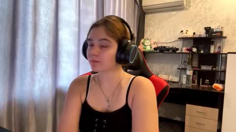 Mira Manson online show from 09.09.25