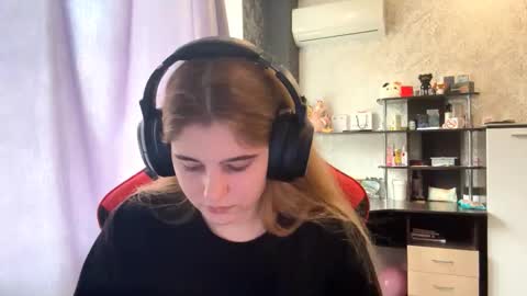 Mira Manson online show from 10.06.25