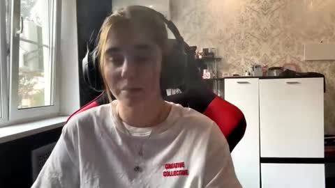 Mira Manson online show from 10.08.25