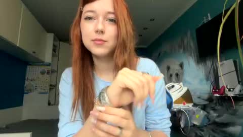 Snapshot of tenniefiesel chatting on 07.12.26 Alex online show from 07.12.26