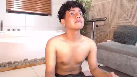 Snapshot of teo_dantex chatting on 01.08.26 Teo Dantex online show from 01.08.26