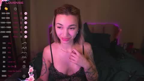 Snapshot of teona_amore chatting on 02.11.25 Teya online show from 02.11.25