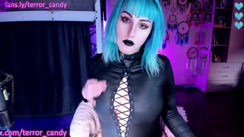 Snapshot of terror_candy chatting on 04.26.26 CRY BABY online show from 04.26.26