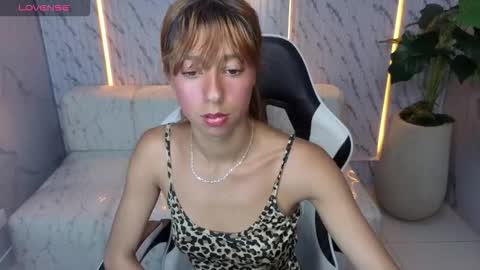 Snapshot of terry_tx chatting on 10.08.25 Online 800 to 1400 online show from 10.08.25