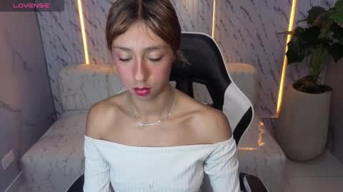 Snapshot of terry_tx chatting on 10.10.25 Online 800 to 1400 online show from 10.10.25