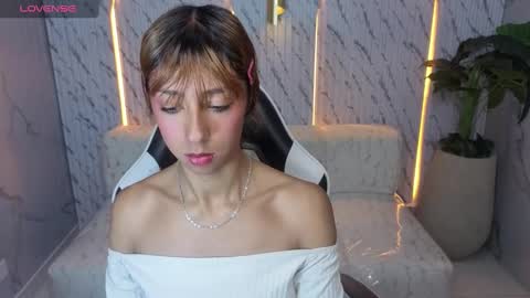 Snapshot of terry_tx chatting on 10.22.25 Online 800 to 1400 online show from 10.22.25