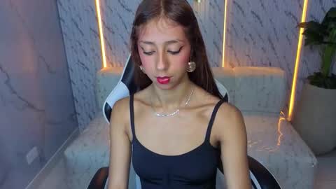 Snapshot of terry_tx chatting on 10.31.25 Online 800 to 1400 online show from 10.31.25