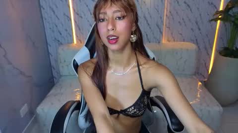 Snapshot of terry_tx chatting on 11.07.25 Online 800 to 1400 online show from 11.07.25