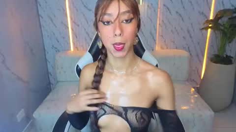 Snapshot of terry_tx chatting on 11.10.25 Online 800 to 1400 online show from 11.10.25