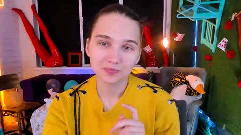 Snapshot of tessamill chatting on 09.20.25 Tessa online show from 09.20.25