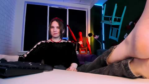 Snapshot of tessamill chatting on 11.15.25 Tessa online show from 11.15.25