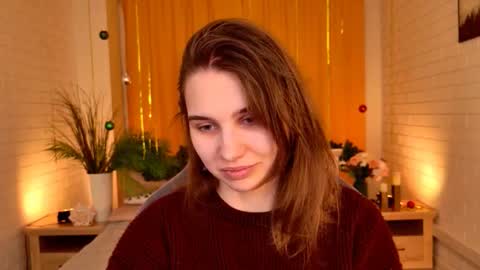 Snapshot of tessamill chatting on 12.14.25 Tessa online show from 12.14.25