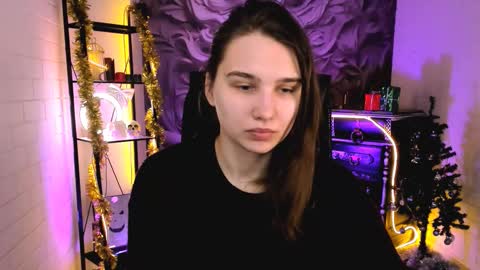 Snapshot of tessamill chatting on 02.05.26 Tessa online show from 02.05.26