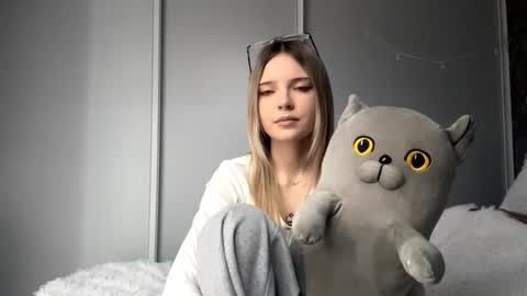 Snapshot of tessiebe chatting on 02.17.26 tessiebe online show from 02.17.26