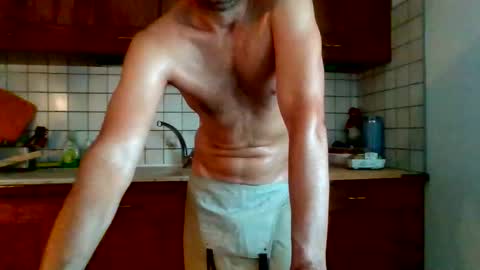 Snapshot of testosterone20222 chatting on 09.17.25 Testosterone20 online show from 09.17.25