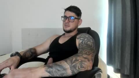 Snapshot of teylor_creed chatting on 10.03.25 teylor creed online show from 10.03.25