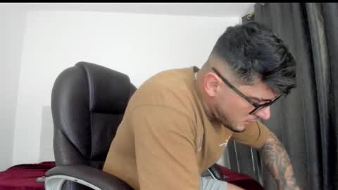 Snapshot of teylor_creed chatting on 11.15.25 teylor creed online show from 11.15.25