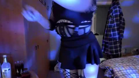 Kirstie online show from 07.16.26