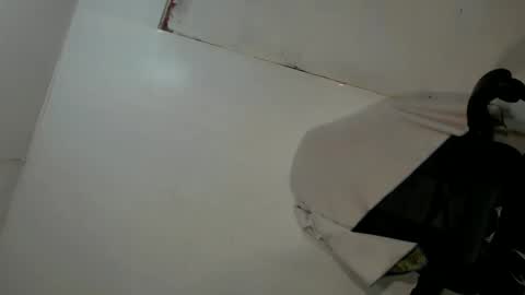 Snapshot of tgirl_luna69 chatting on 03.10.25 Luna online show from 03.10.25