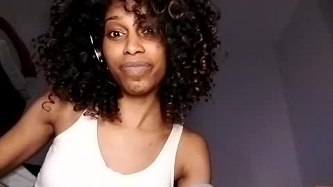 Snapshot of tgirlfairy chatting on 12.08.24 sexi lexi online show from 12.08.24