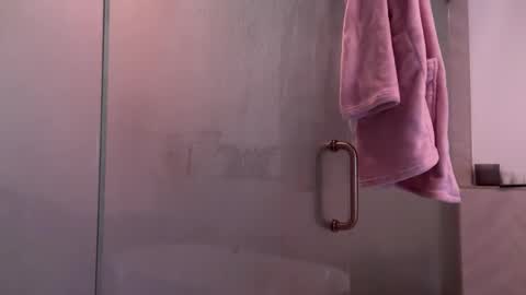 babygirlmami online show from 11.26.25