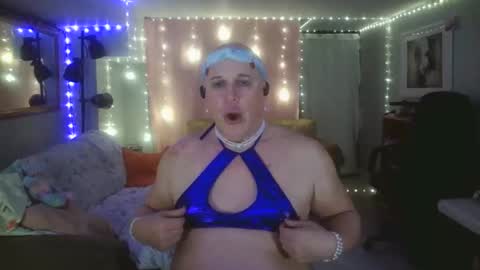 Snapshot of tglacey chatting on 02.22.26 lacey online show from 02.22.26