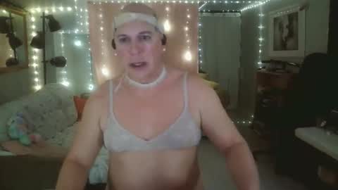 Snapshot of tglacey chatting on 02.28.26 lacey online show from 02.28.26