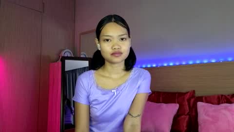 Snapshot of thailand4you chatting on 10.12.25 AbbieThai online show from 10.12.25