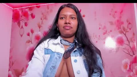 Snapshot of thais_waldrof chatting on 02.20.25 Andreina online show from 02.20.25