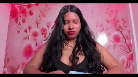 Snapshot of thais_waldrof chatting on 02.22.25 Andreina online show from 02.22.25