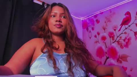 Snapshot of thais_waldrof chatting on 09.29.25 Andreina online show from 09.29.25