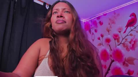 Snapshot of thais_waldrof chatting on 10.06.25 Andreina online show from 10.06.25