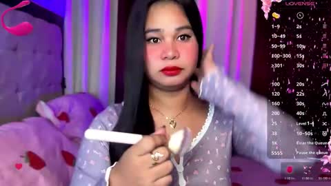 Ms. Thalia online show from 09.15.25