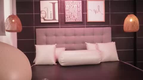 Snapshot of thalia_karlson chatting on 11.03.25 Thalia online show from 11.03.25