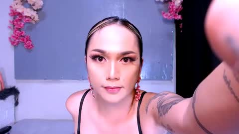 Snapshot of thalia_venture chatting on 05.01.26 Thalia online show from 05.01.26