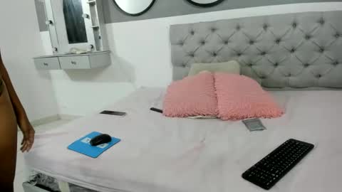 thaliana_evanss online show from 11.12.25