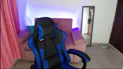 Thaliana0498 online show from 11.23.25