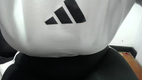 Snapshot of thaly_pervert chatting on 07.25.26 Thalia online show from 07.25.26