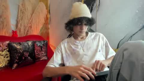 Snapshot of thanier_18 chatting on 06.08.26 thanier_18 online show from 06.08.26