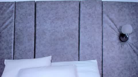 thara webstter online show from 12.18.25