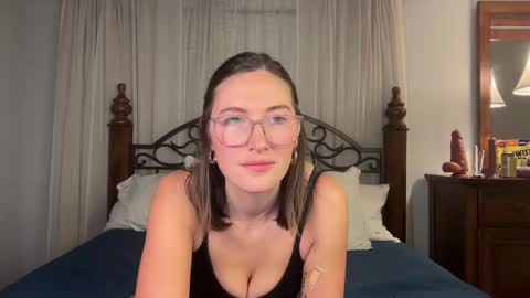 Snapshot of thatfuncouple16 chatting on 01.16.25 That Fun Couple online show from 01.16.25