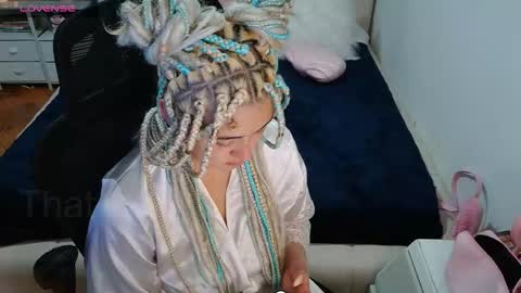   online show from 01.08.26