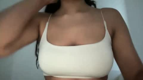 Melanie online show from 10.08.25