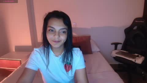 Snapshot of thays_mawakye01 chatting on 04.22.26 Paola online show from 04.22.26