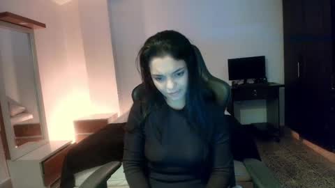 Snapshot of thays_mawakye01 chatting on 05.21.26 Paola online show from 05.21.26
