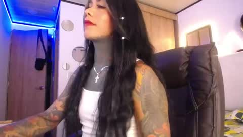 Snapshot of the_best_fox chatting on 07.22.26 the girl of your dreams online show from 07.22.26