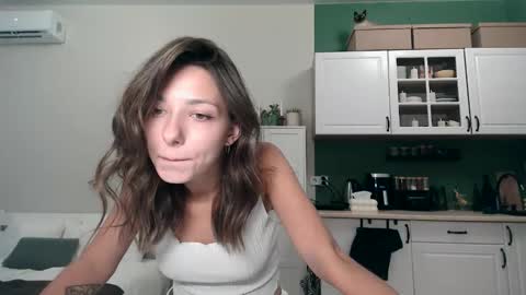 Mia online show from 09.16.25